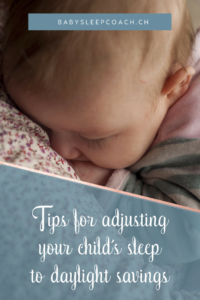 Struggling with adjusting your little one to the new time, either daylight savings or winter time? Here are some tips to get your child back on a good sleeping schedule! #babysleeptips #toddlersleeptips #sleepcoach #sleeptips #daylightsavings #babysleephelp #sleeptraining